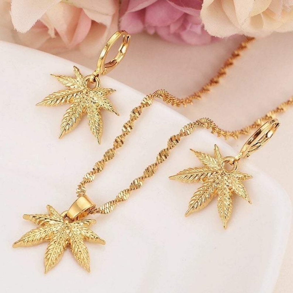 Leaf necklace and earings set